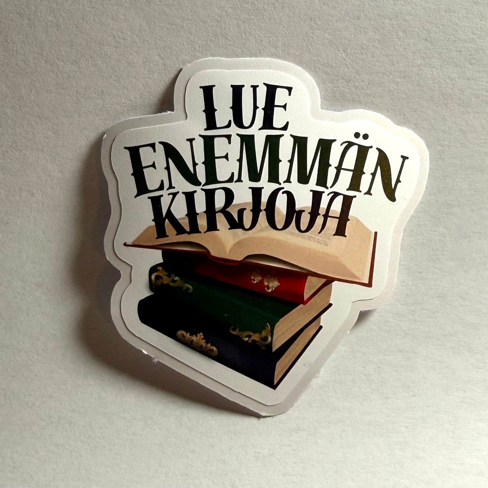 Lue enemmän kirjoja | Kiiltävä vinyyli | FI/EN