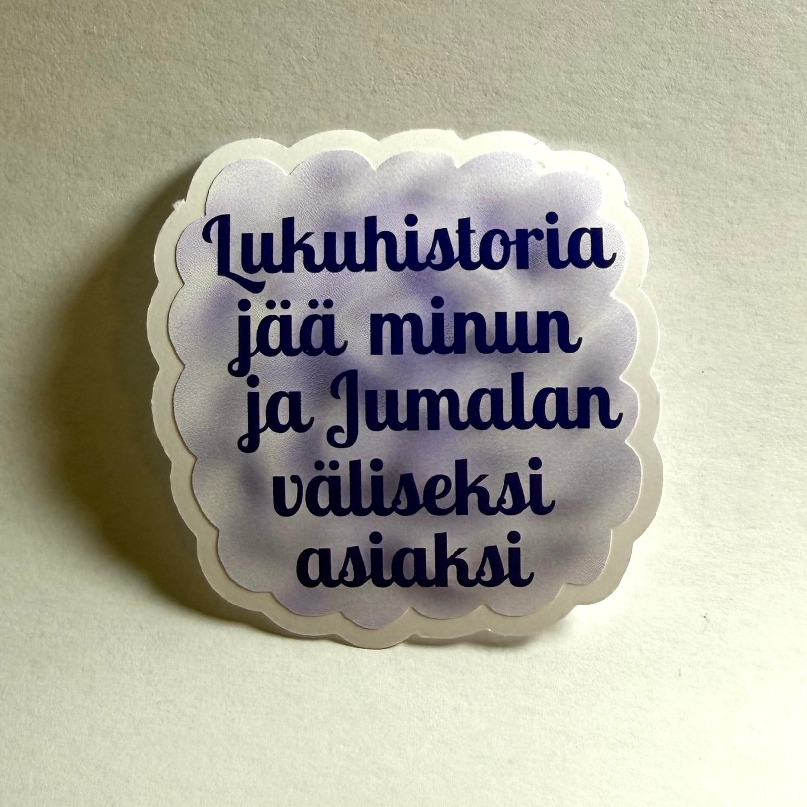 Lukuhistoria | Kiiltävä vinyyli