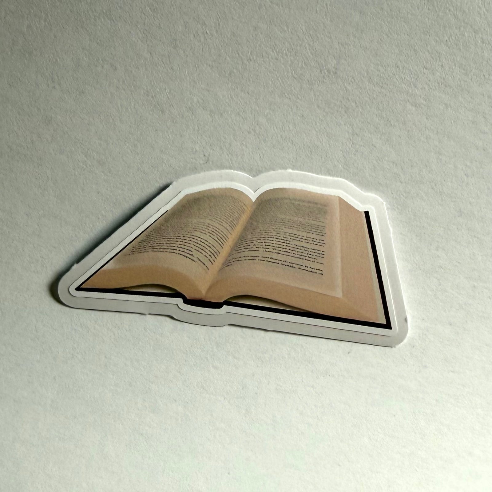 Avonainen kirja | Kiiltävä vinyyli